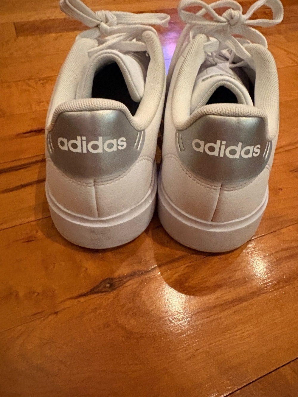 Men’s Adidas Sneakers Size 9